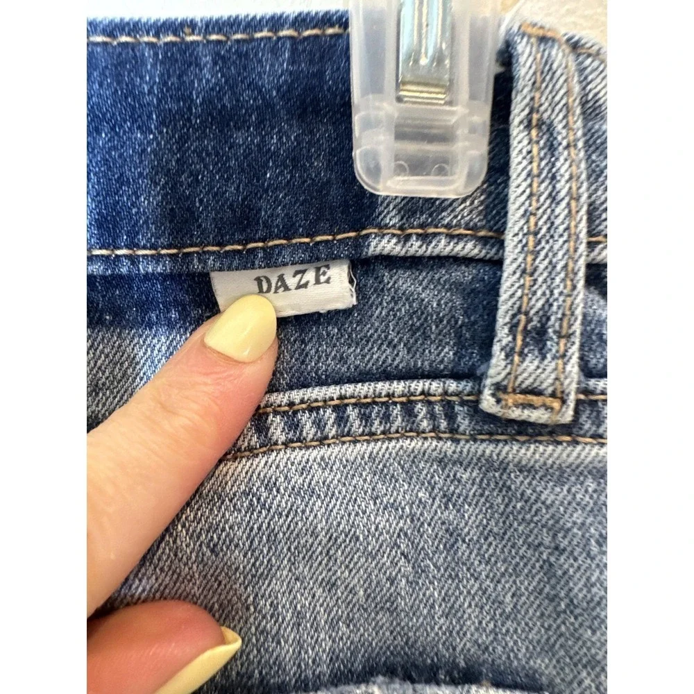 DAZE Tough Love Jeans Womens 29‎ Light Wash High Rise Straight Distressed Denim